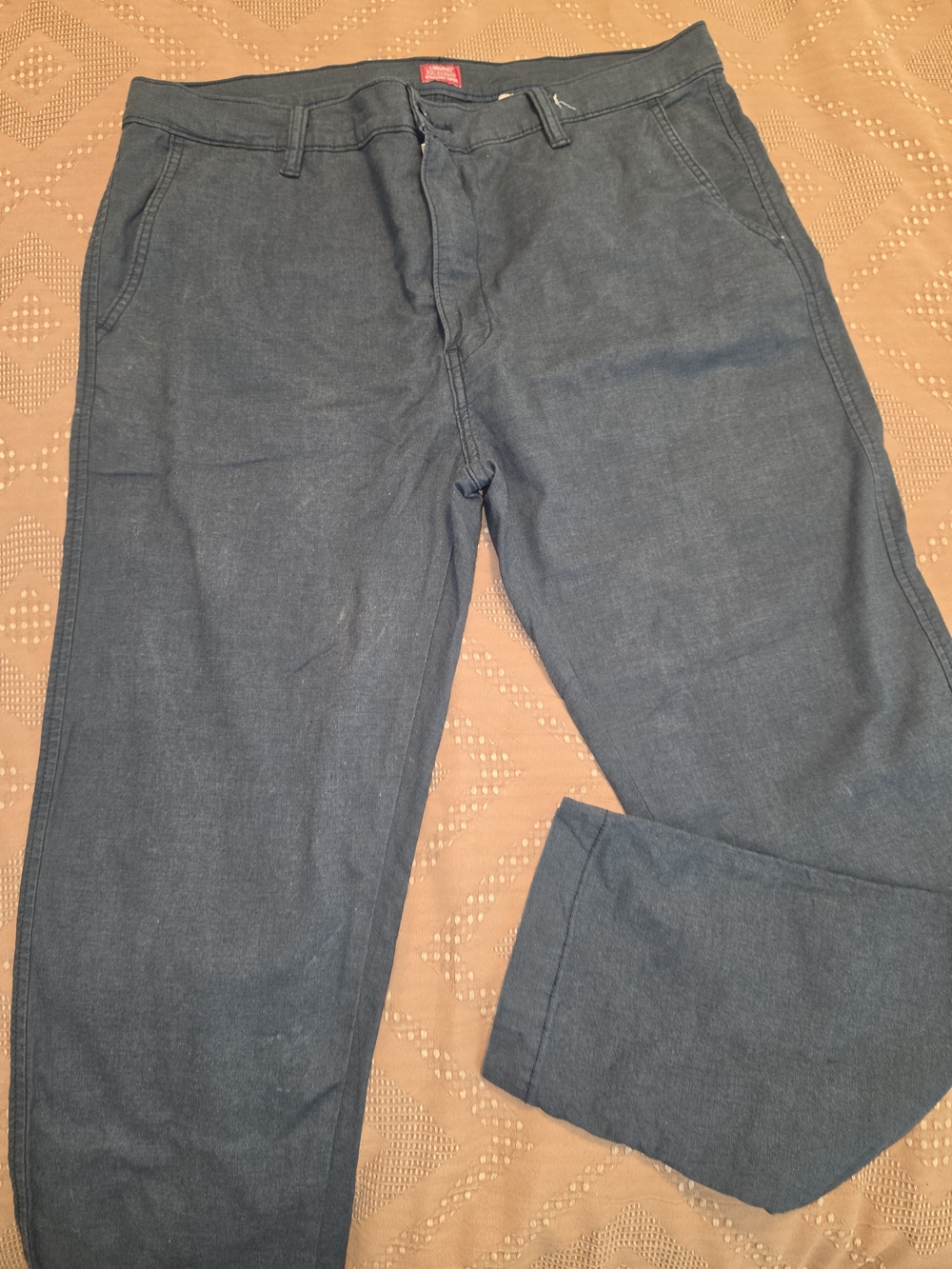 Levi's Men's Chinos in Dark Blue